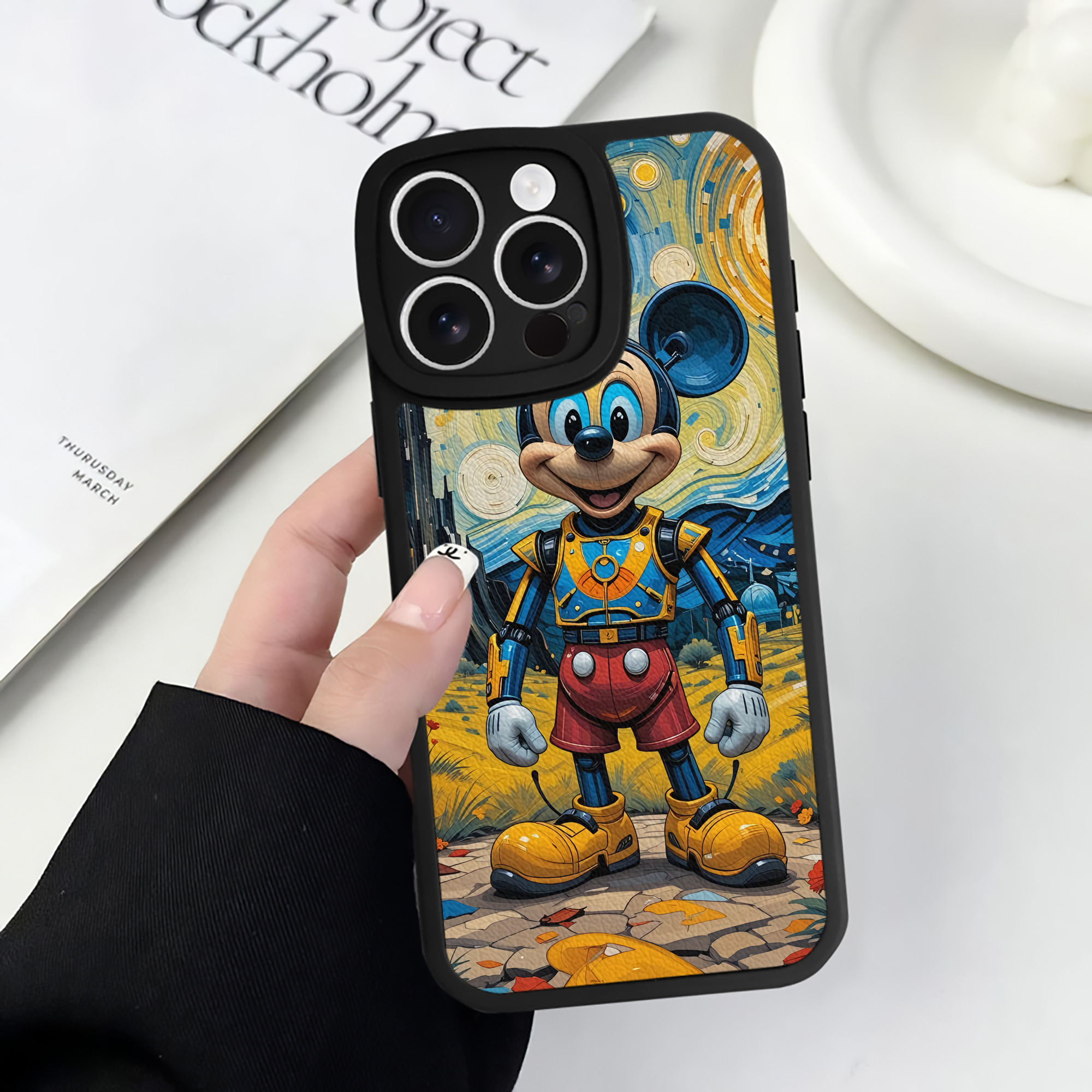（画像用） ミッキーマウス Mickey Mouse 【iPhone 16シリーズ対応】シリコンスマホケース（レザー調） 材質：シリコン